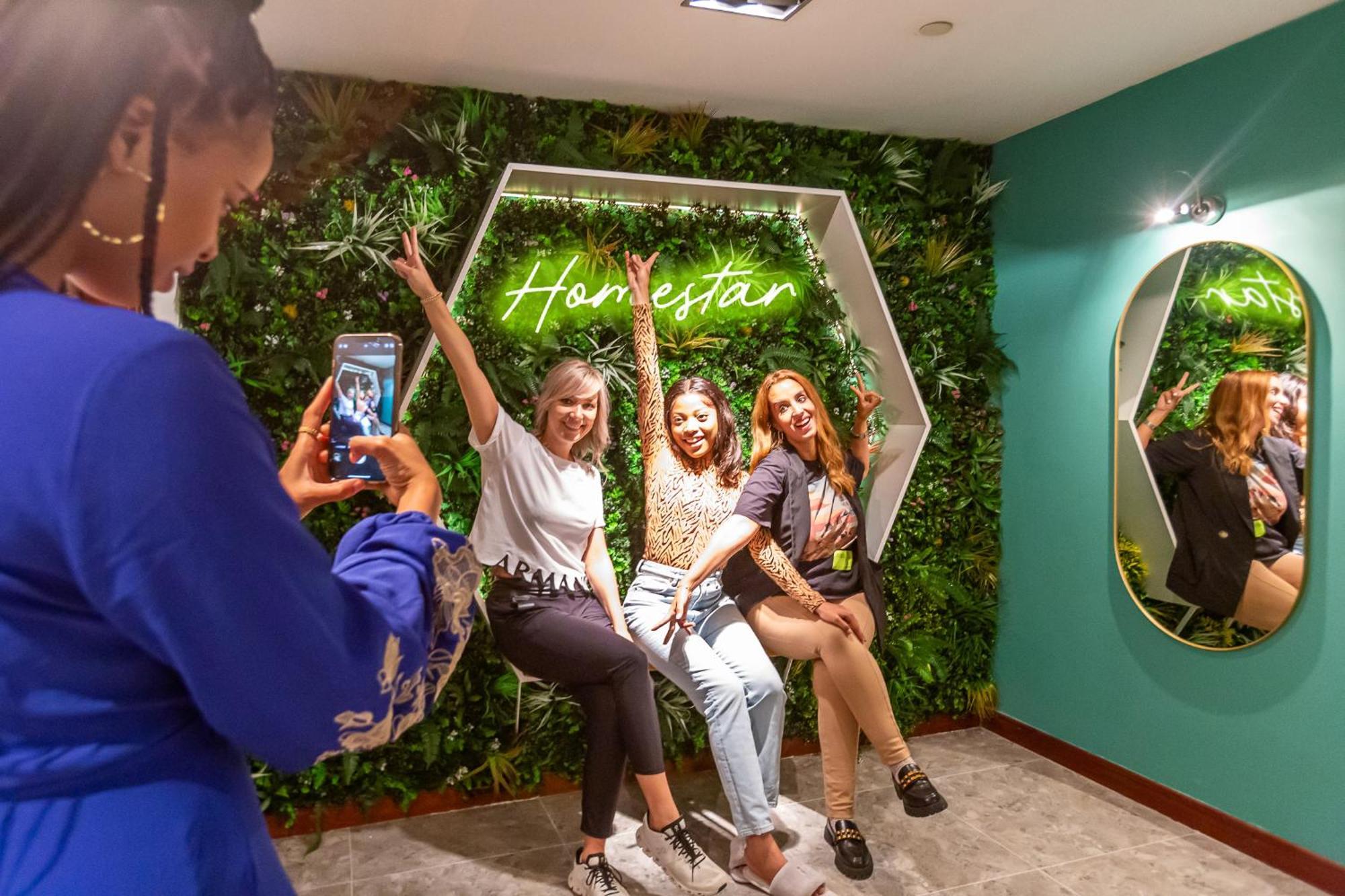 Homestar Deluxe Jbr Meditation & Wellness Hostel Dubaï Extérieur photo